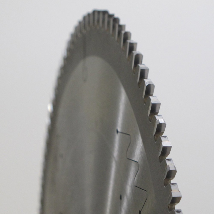 https://www.sistemiklein.com/6263/lame-circolari-hw-per-solid-surface-e-pannelli-in-truciolare.jpg