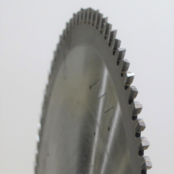https://www.sistemiklein.com/6283/lame-circolari-hw-per-cornici.jpg