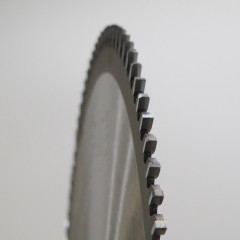 https://www.sistemiklein.com/6229/lame-circolari-hw-per-pannelli-bilaminati-extracut.jpg